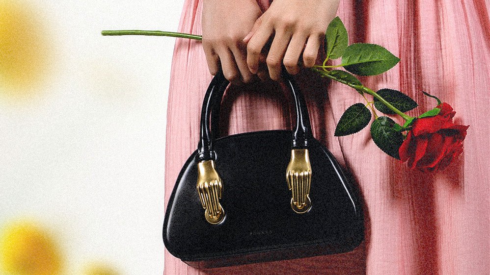 Gifts for a 19-Year-Old Female College Student: Embracing the Journey with a Handbag