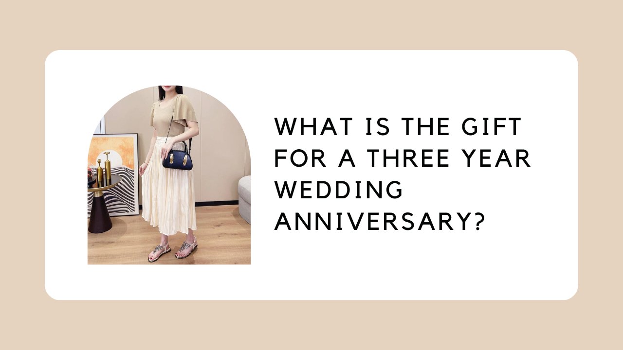 What Is the Gift for a Three Year Wedding Anniversary