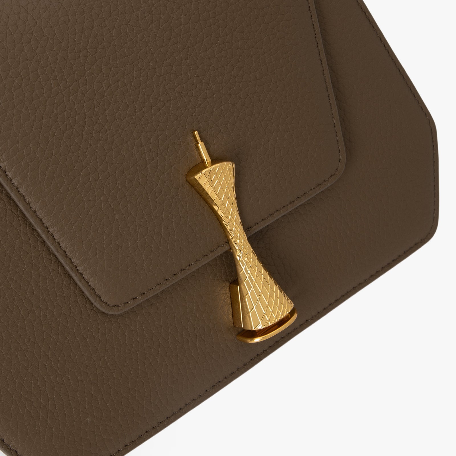 ダイヤモンドアーククロスボディバッグ