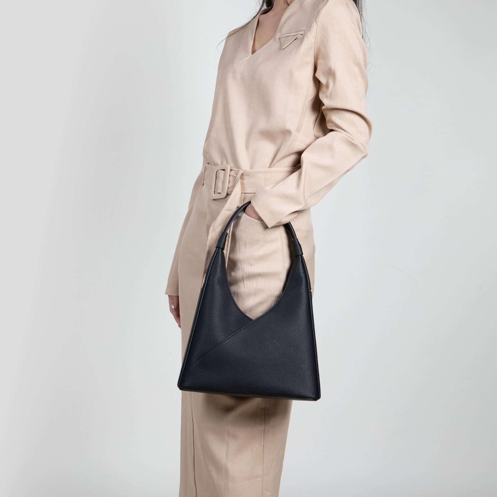 Victoria Pebbled leather Bag